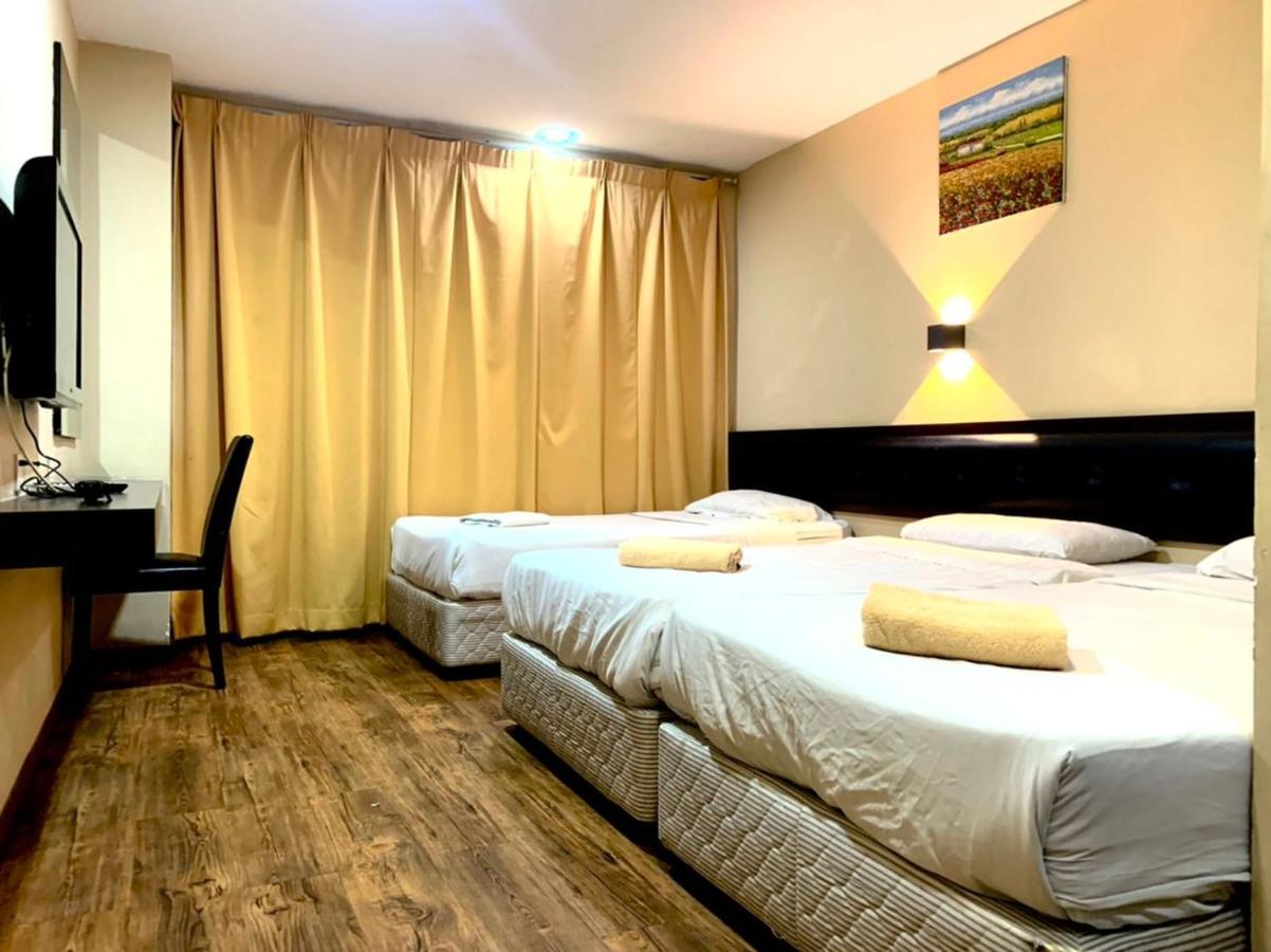 Green Town Hotel Classic Malacca Extérieur photo